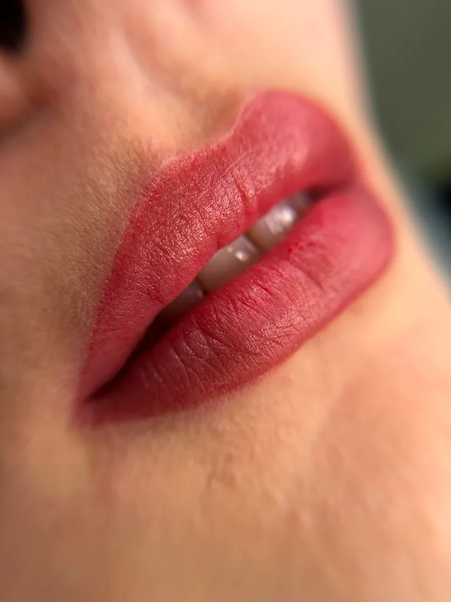 Lip blush – lip detail